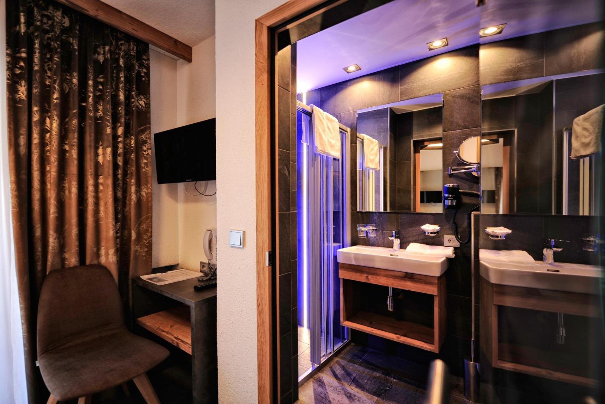 Hotel Fatlar 이스크글 외부 사진