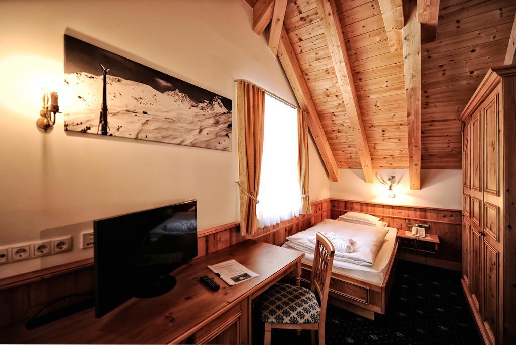 Hotel Fatlar 이스크글 외부 사진